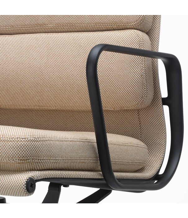 Vitra  Vitra - Eames Soft Pad Chair EA 231 bureaustoel, draaibaar