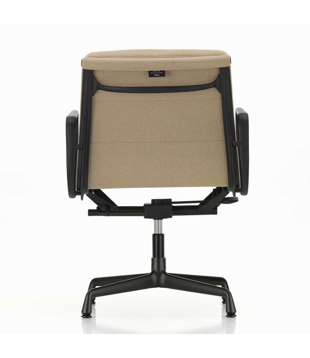 Vitra  Vitra - Eames Soft Pad Chair EA 231 bureaustoel, draaibaar