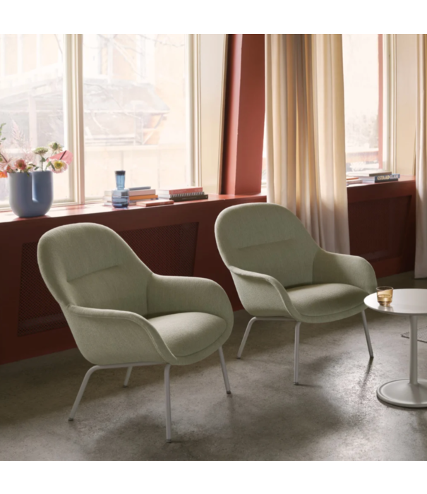Muuto  Muuto Fiber Lounge Armchair, wood base