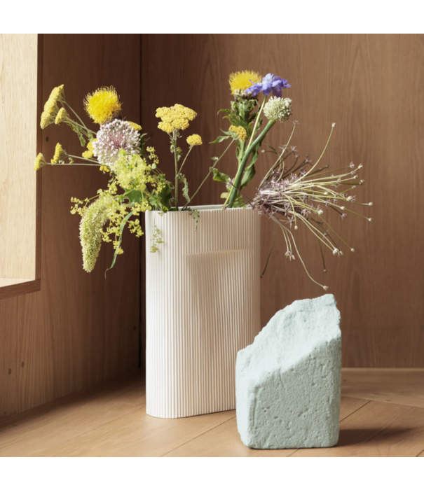 Muuto  Muuto Ridge Vase Beige