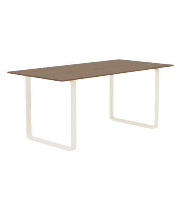 Muuto  Muuto 70/70 Eettafel massief gerookt eiken, sand onderstel
