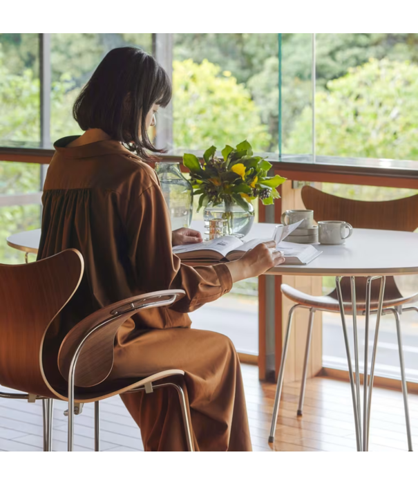 Fritz Hansen Fritz Hansen Lily Dining Chair walnut, chrome base