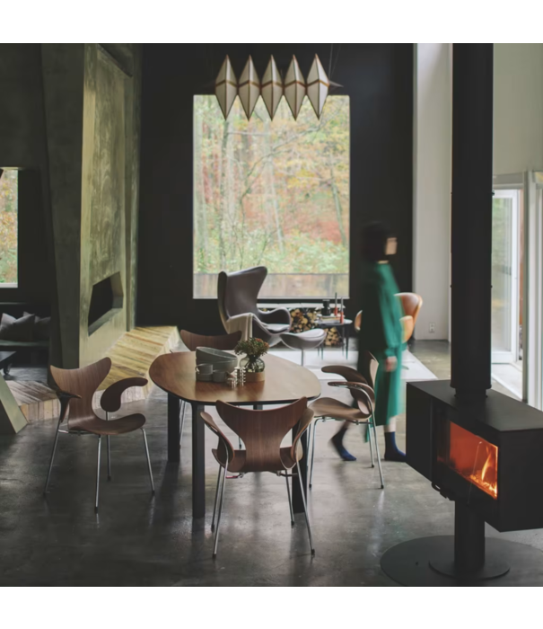 Fritz Hansen Fritz Hansen Lily Dining Chair walnut, chrome base