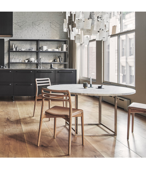 Vipp  Vipp 481 Cabin Chair light oak, sand leather