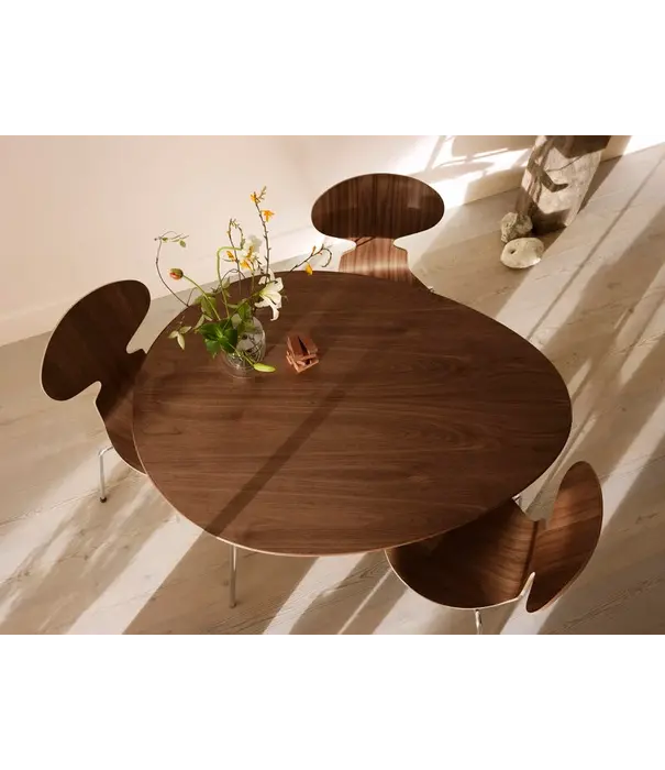 Fritz Hansen Fritz Hansen - Egg table walnut, chrome frame 115 x 84