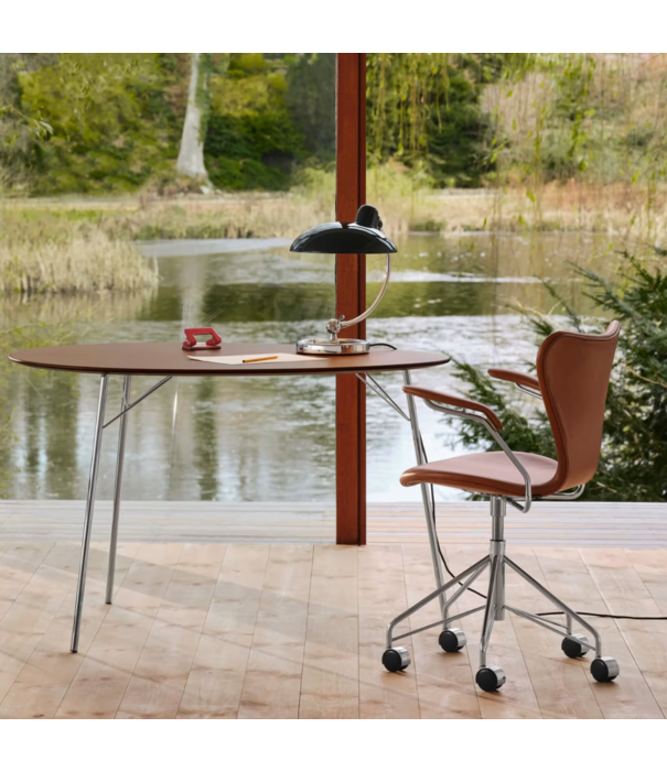 Fritz Hansen Fritz Hansen - Egg tafel walnoot, chroom onderstel 115 x 84