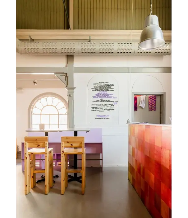 Vaarnii Vaarnii 001 barkruk hoog,  massief grenen, H75