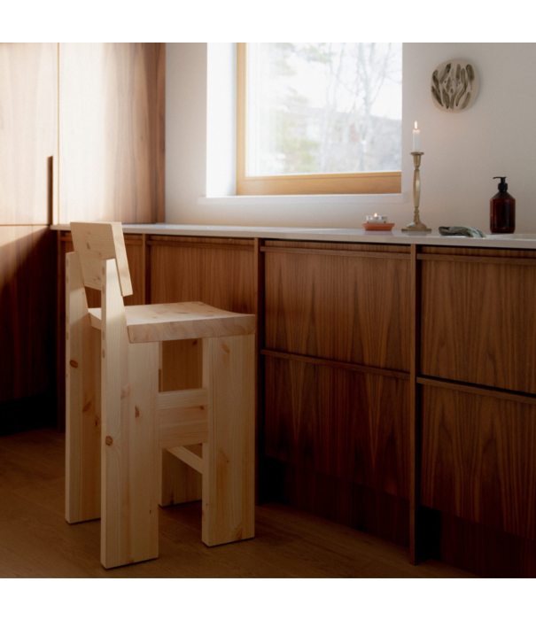 Vaarnii Vaarnii 001 barkruk hoog,  massief grenen, H75