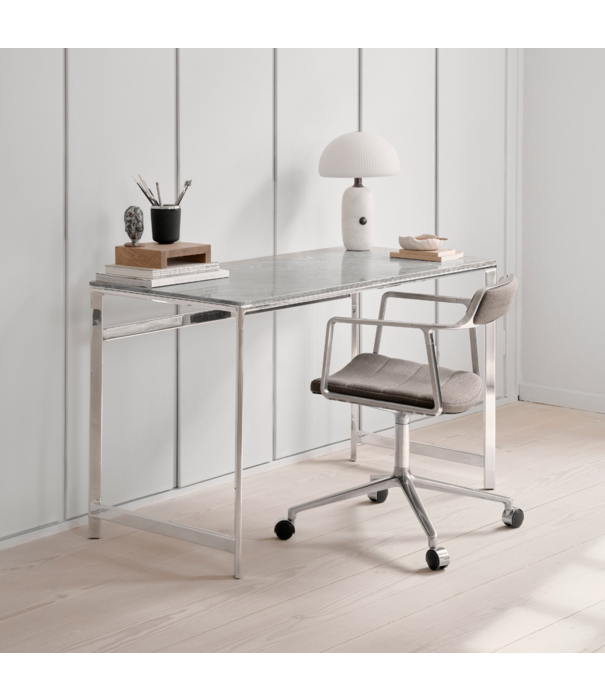 Vipp  Vipp 453 Swivel Chair with castors, variants