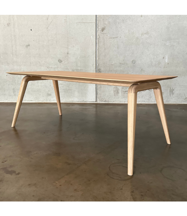 Seuren Tafels Seuren Tables Pitcher Dining Table solid oak