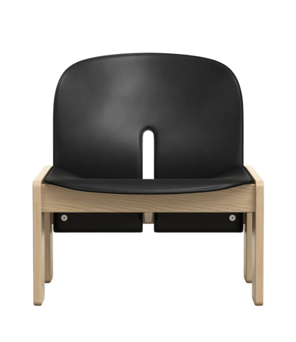 Karakter Karakter Copenhagen Scarpa 925 lounge chair ash, saddle leather