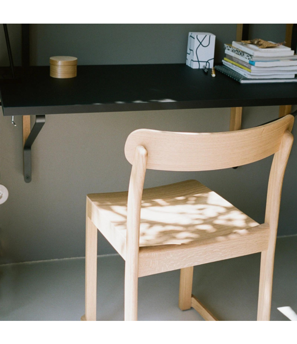 Artek  Artek Atelier Chair dark red beech