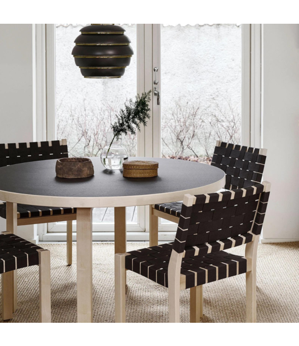 Artek  Artek - Chair 611 Berken Zwart  - Zwart-Blauw/ Webbing