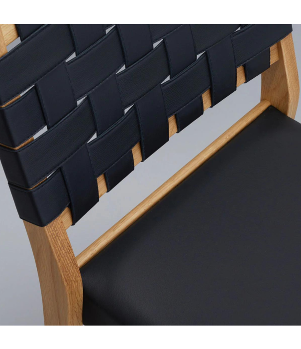 Artek  Artek Helsinki Special - Stoel 611 "Savoy" eiken, zwart leer