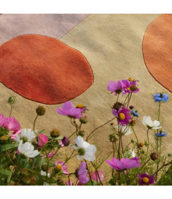 Layered  Layered Poppy Kalas Magical Garden Vloerkleed