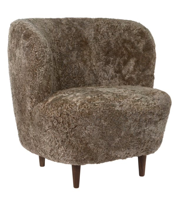 Gubi  Gubi Stay Small Lounge Chair Espresso Sheepskin, wooden legs