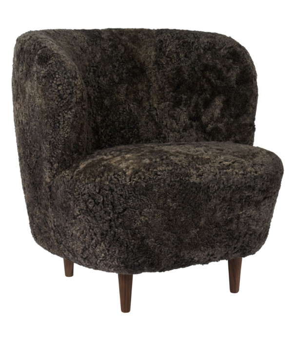 Gubi  Gubi Stay Small Lounge Chair Espresso Sheepskin, wooden legs