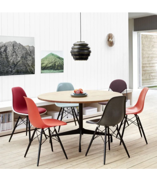 Vitra  Vitra  Eames Segmented Dining Table Round white HPL Laminate