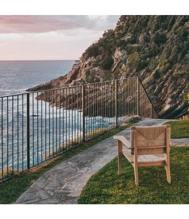 Gubi  Gubi F-Chair buitenstoel Lounge Stoel