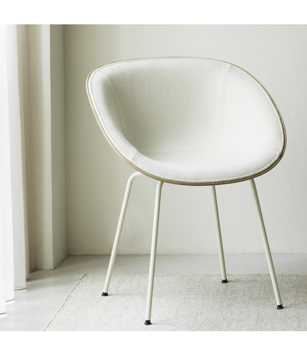 Normann Copenhagen  Mat Armstoel voorkant gestoffeerd