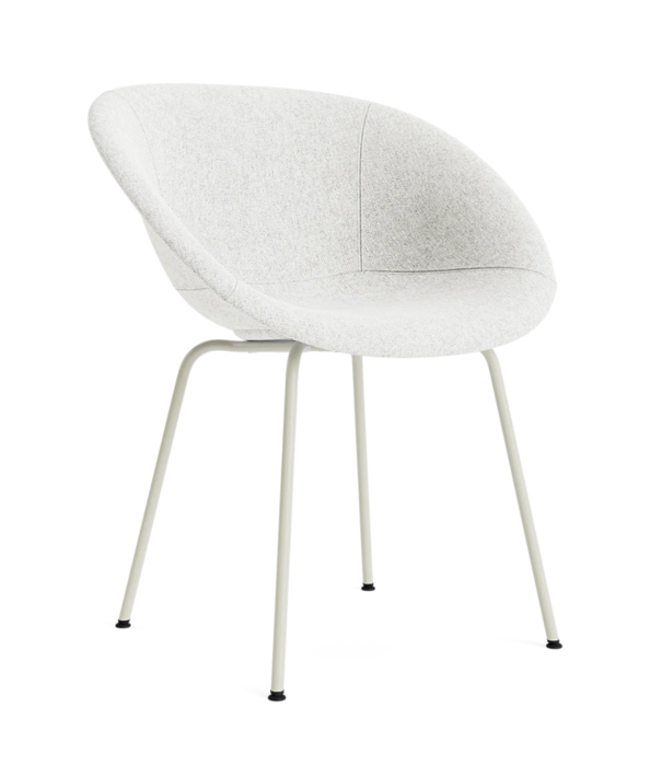 Normann Copenhagen  Mat Armstoel volledig gestoffeerd, cream poten