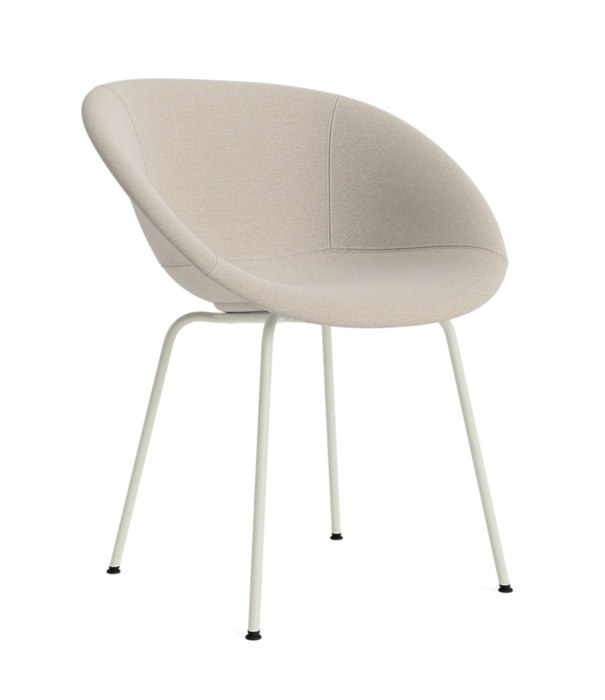 Normann Copenhagen  Mat Armstoel volledig gestoffeerd, cream poten