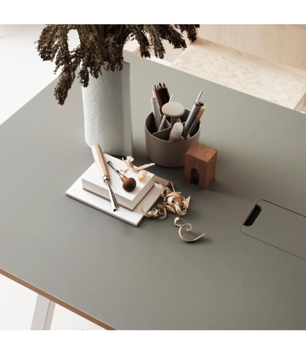 String  String Works Bureau licht grijs linoleum