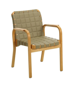 Artek Armstoel 45 honing berken, leaf green gevlochten leer - rotan arm