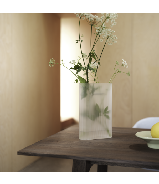 Muuto Ridge Frosted Vaas taupe