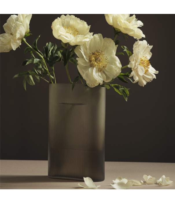Muuto  Muuto Ridge Frosted Vaas Taupe