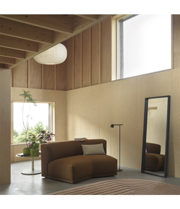 Muuto Arced mirror small natural spruce
