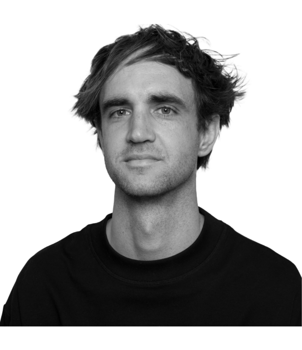 Muuto Arced mirror wood large midnight blue
