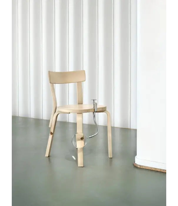 Artek  Artek Aalto Chair 69 wild birch, natural lacquered