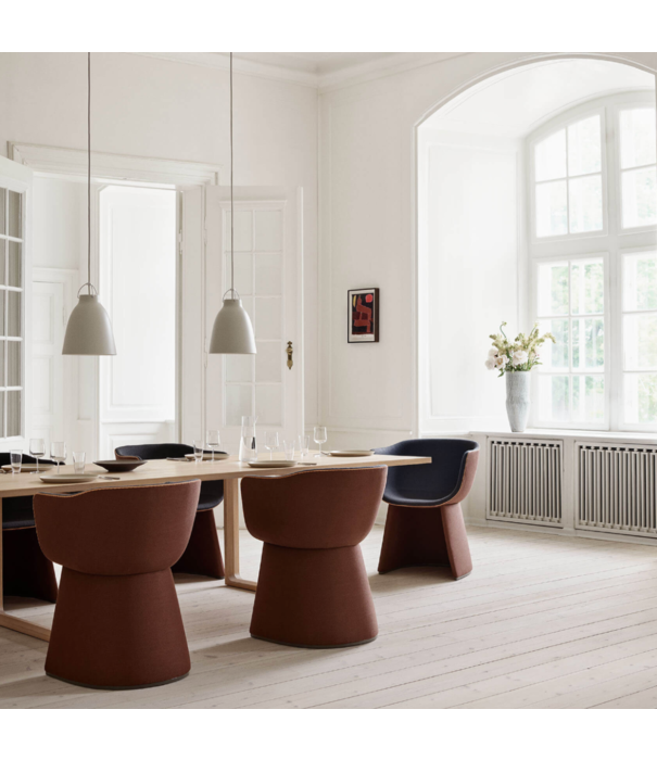 Fritz Hansen Fritz Hansen CM221  Monolit Eetstoel met lederen bies