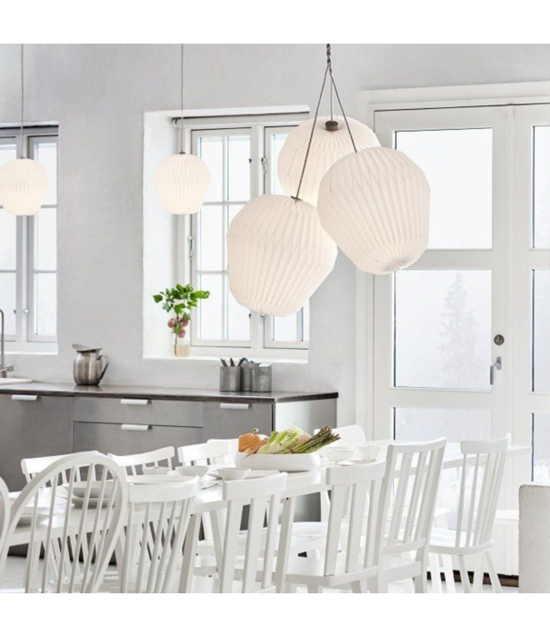 Le klint  Model 130 Bouquet 3 Pendant, linen cord