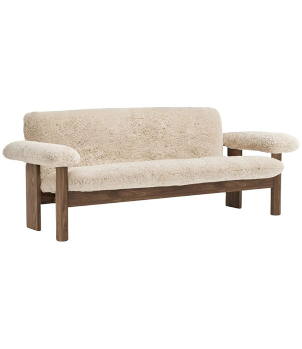 Audo Audo Brasilia Sofa walnut, Curly Nature Sheepskin