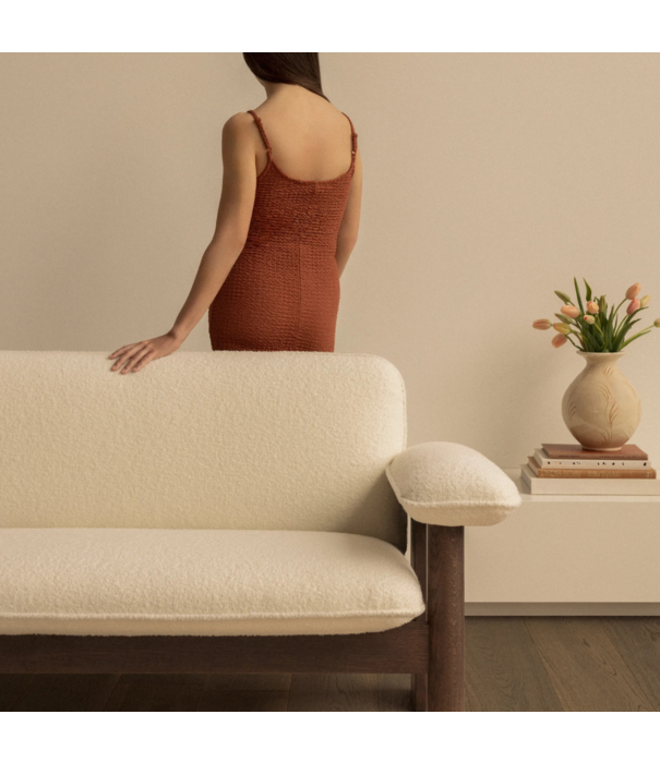 Audo Audo Brasilia 2-seater Sofa dark oak, fabric Baru 0200 cream