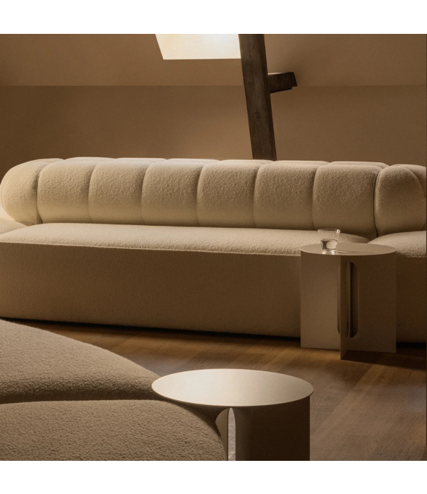 Audo Audo Eave Seamline Modular Bank 4 zits , configuratie 1 - Logan Jasmine