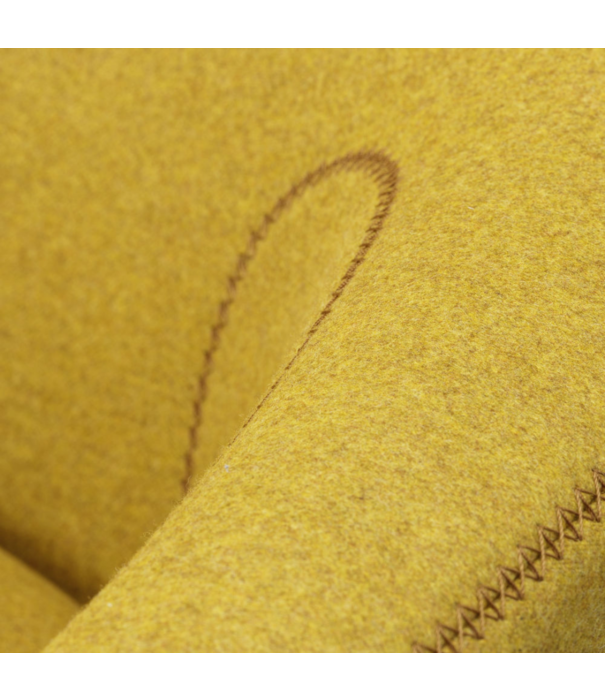 Vitra  Grand Repos Lounge Stoel, Cosy canola