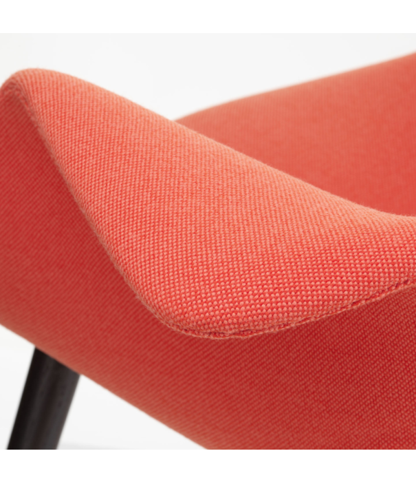 Vitra   Organic Chair Conference stoel zwart essen, Hopsak coral-poppy red