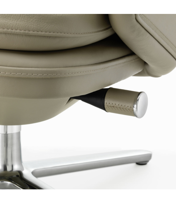 Vitra  Vitra Grand Relax lounge stoel sand leer,  Premium F leer sand