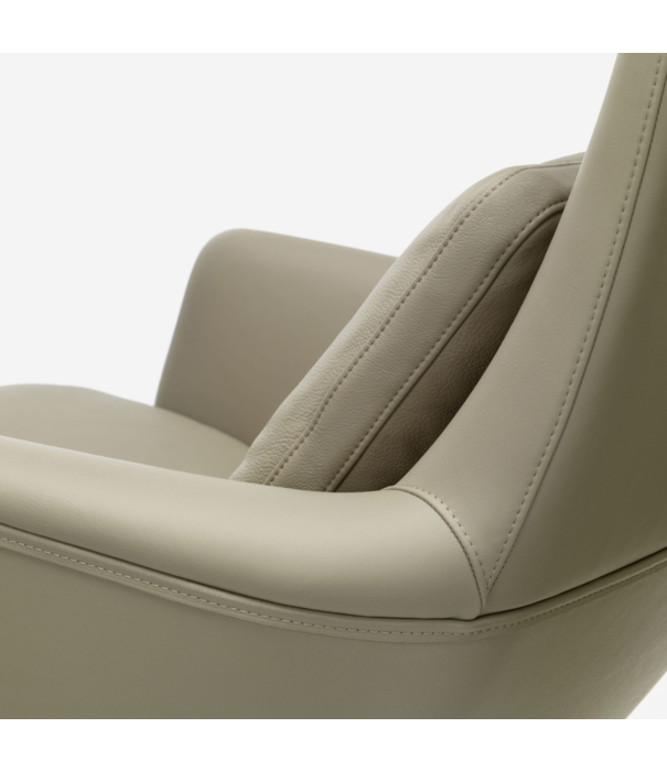 Vitra  Vitra Grand Relax lounge chair sand leather,  Premium F leather sand