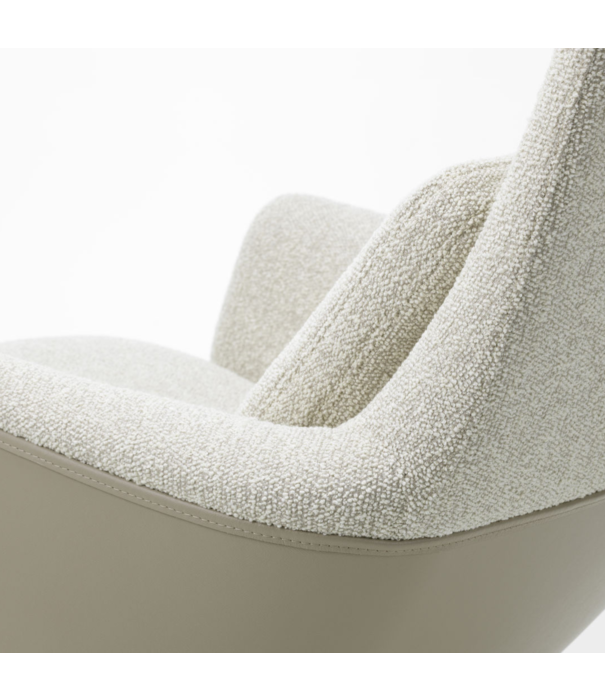 Vitra  Vitra Grand Relax lounge stoel sand leer,  Nubia cream-sand
