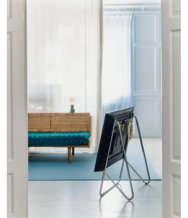 Pedestal Pedestal Pipe Bloom TV stand / steel