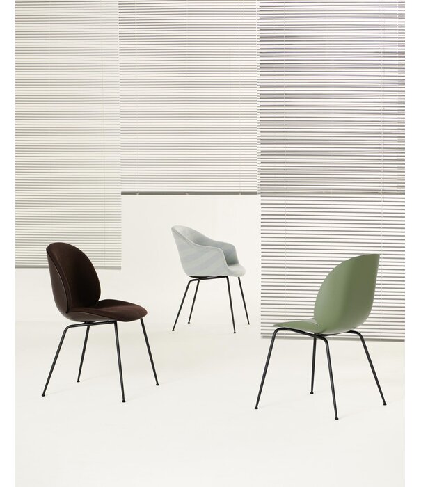 Gubi  Gubi Bat Eetkamerstoel , recycled plastic