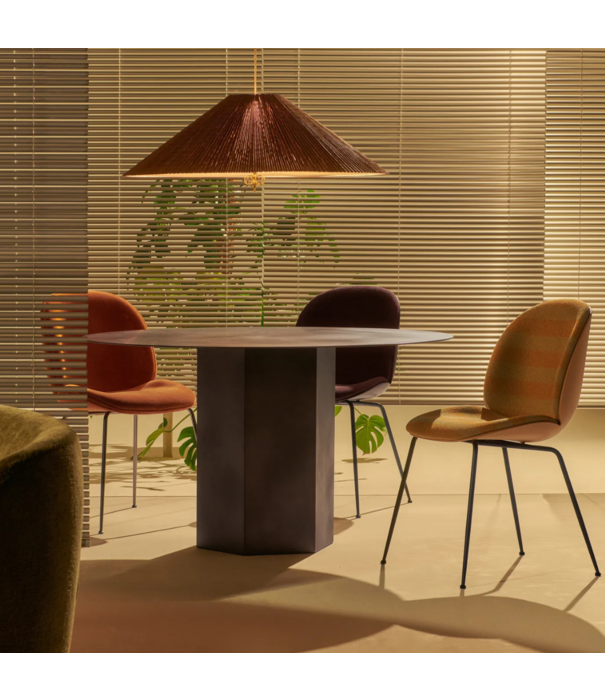 Gubi  Bat Dining Chair plastic, brass conic base