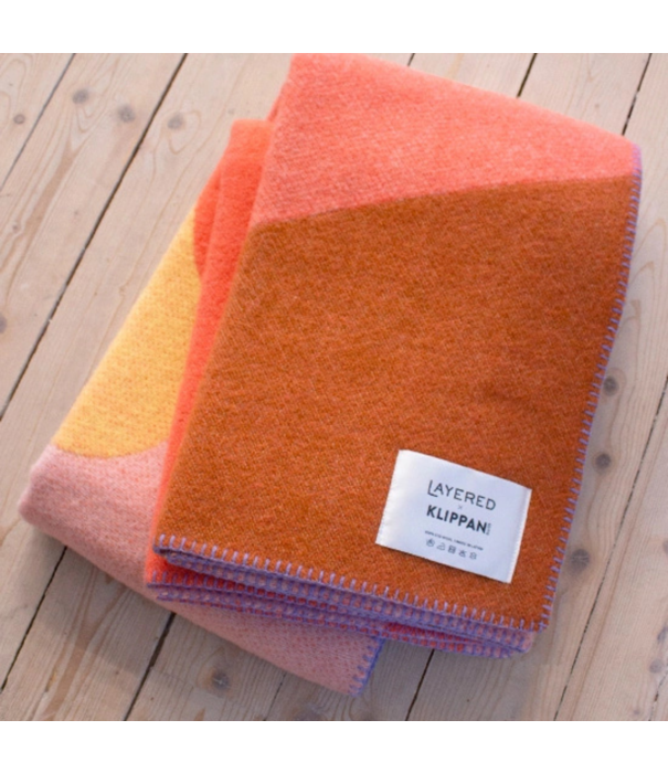 Layered  Layered flower field wool blanket