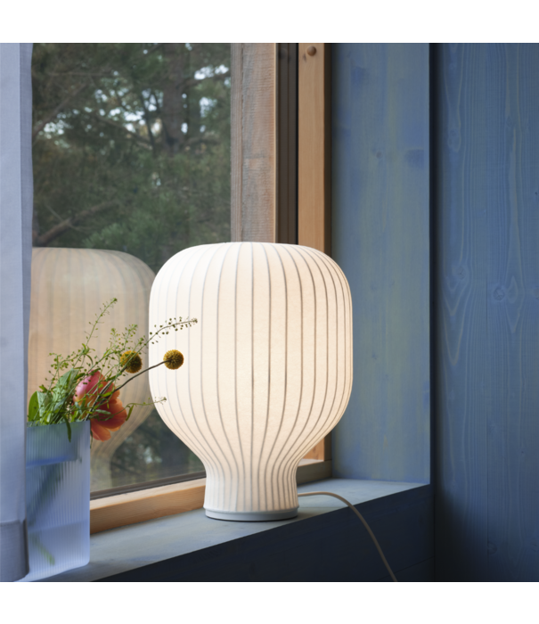 Muuto Strand table lamp
