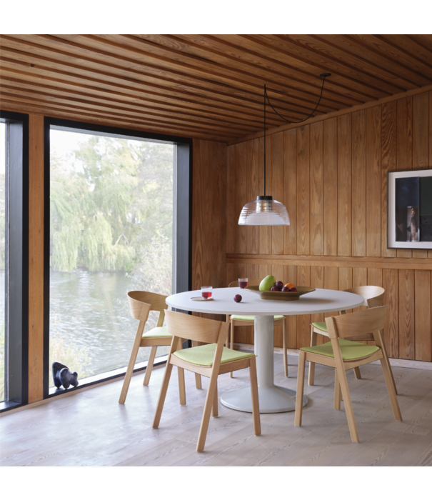 Muuto Midst Eettafel geolied eiken, grijs voet Ø160