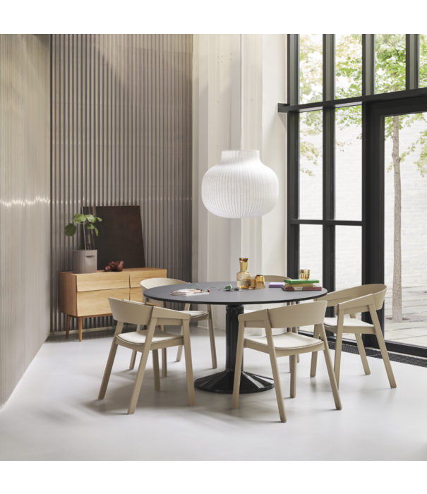 Muuto Midst Eettafel donker eiken Ø140